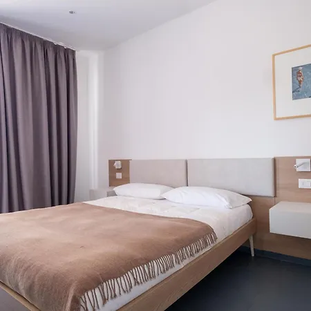 Nautika Guest house *