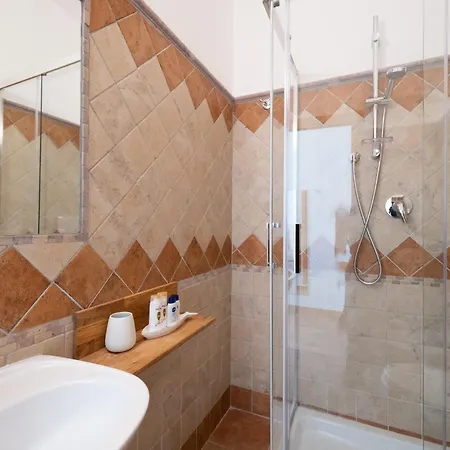 Nautika ゲストハウス 3*