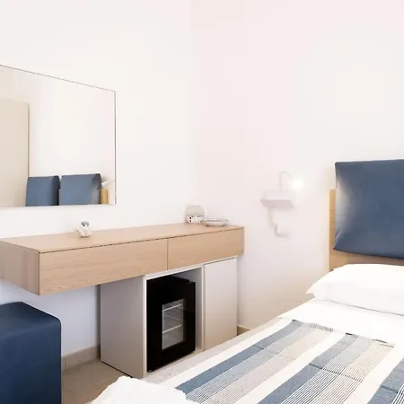 Nautika بيت ضيافة ألغيرو