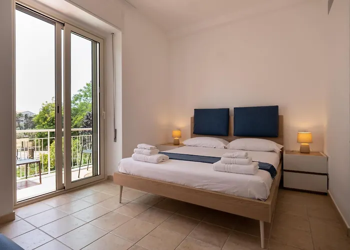 Nautika 3* אלגהרו