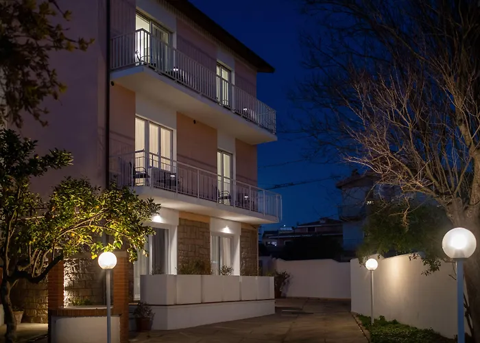 Nautika בית הארחה 3*