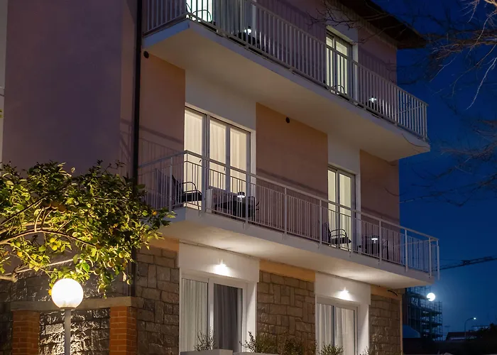 Nautika 3* אלגהרו