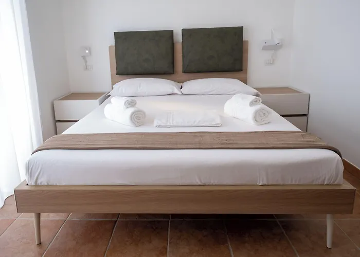 Nautika בית הארחה 3*