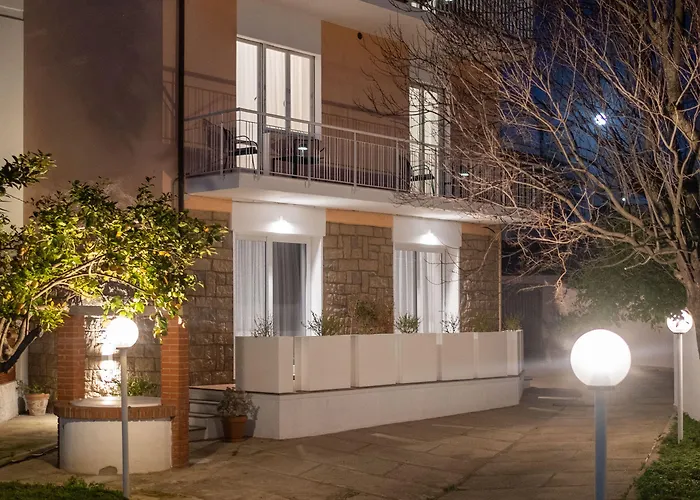 Nautika בית הארחה 3*